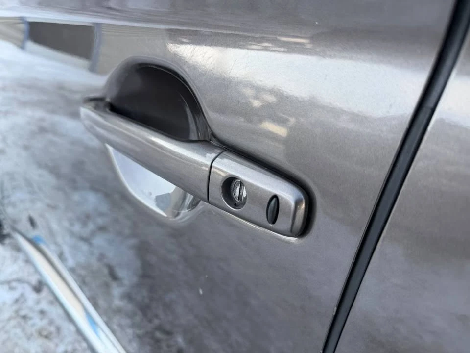 2018 Mitsubishi Outlander - Image 7 of 19