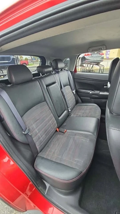 2018 Mitsubishi Outlander - Image 5 of 5