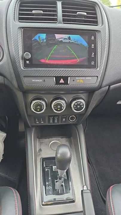 2018 Mitsubishi Outlander - Image 2 of 5