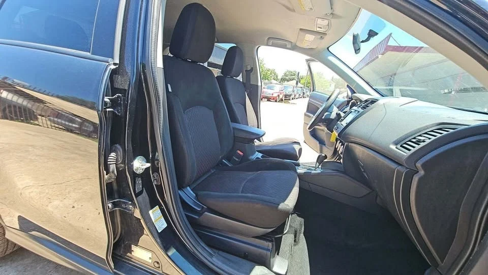 2018 Mitsubishi Outlander - Image 6 of 9
