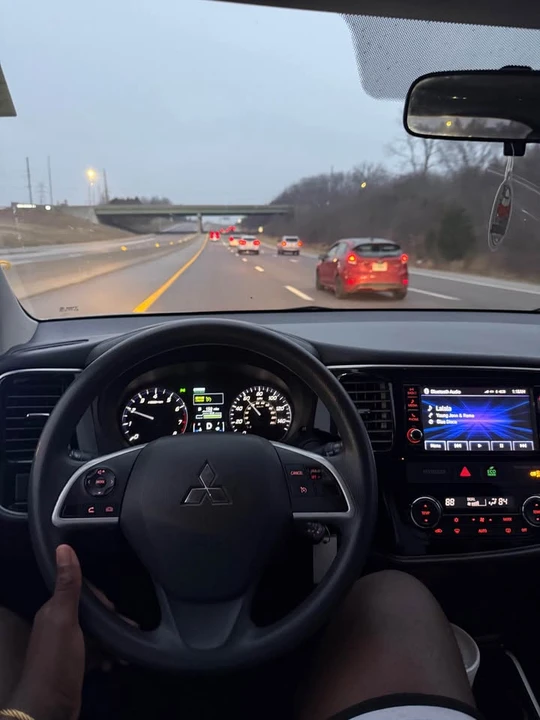 2018 Mitsubishi Outlander - Image 14 of 16