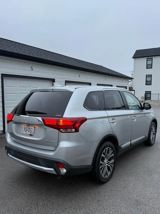 2018 Mitsubishi Outlander - Image 6 of 16
