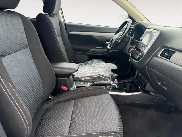 2018 Mitsubishi Outlander - Image 10 of 17