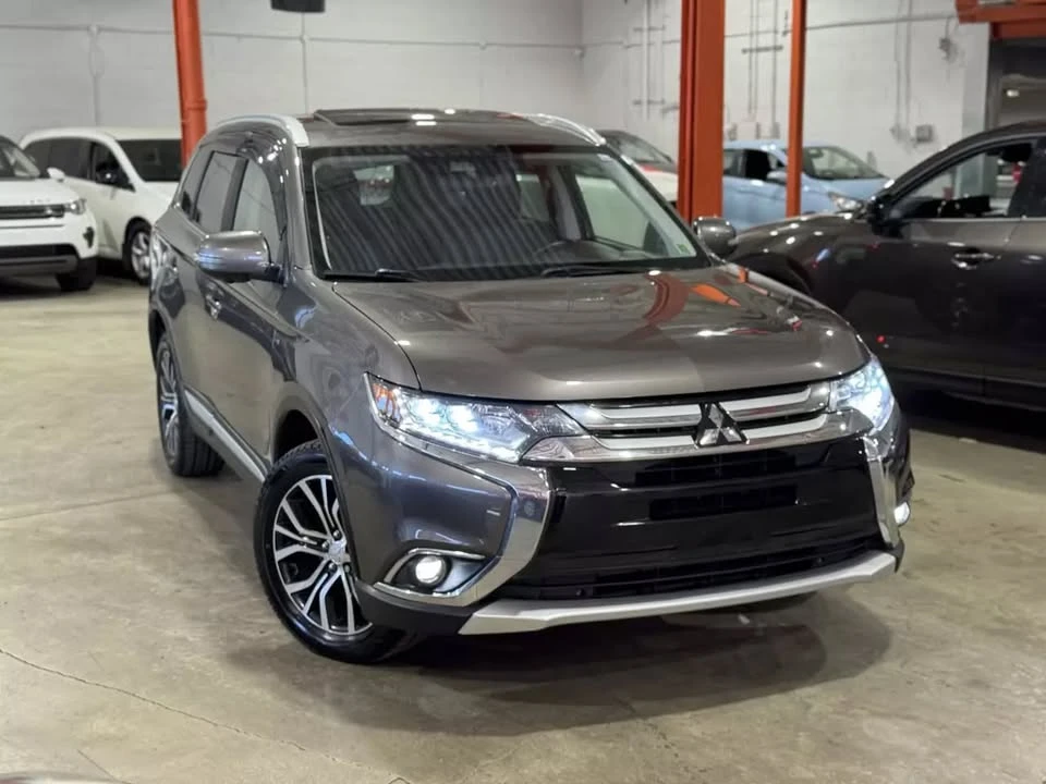 2018 Mitsubishi Outlander - Image 4 of 19