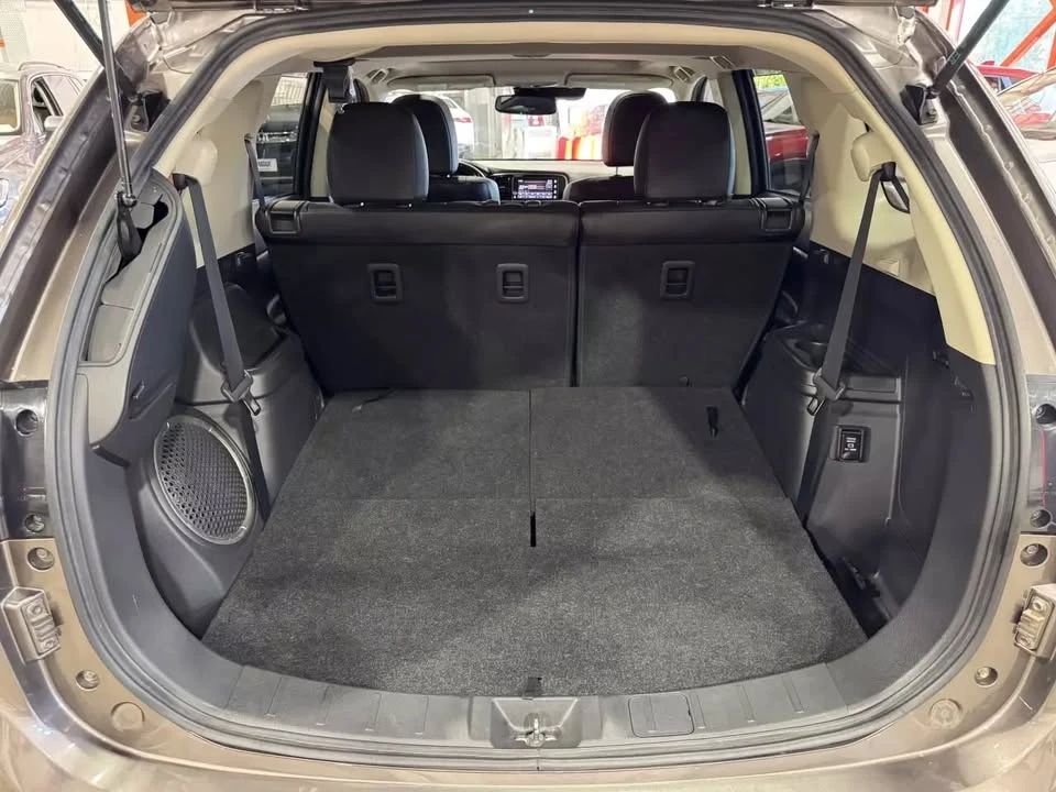 2018 Mitsubishi Outlander - Image 8 of 19