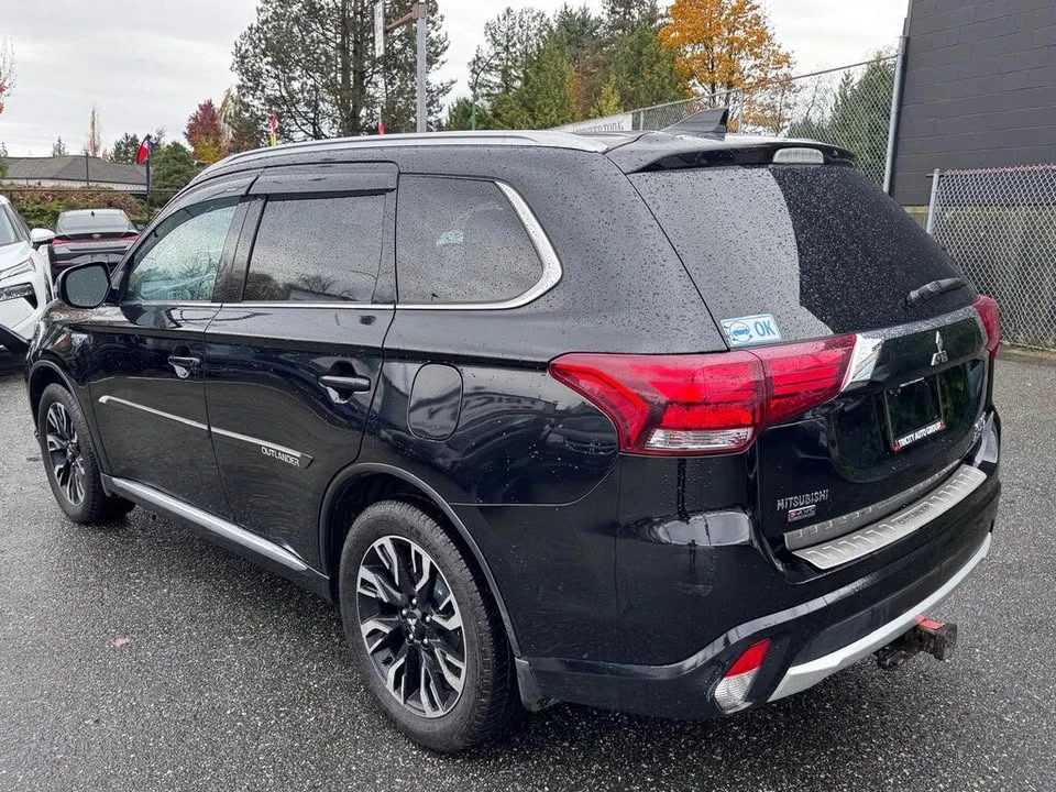 2018 Mitsubishi Outlander - Image 11 of 13