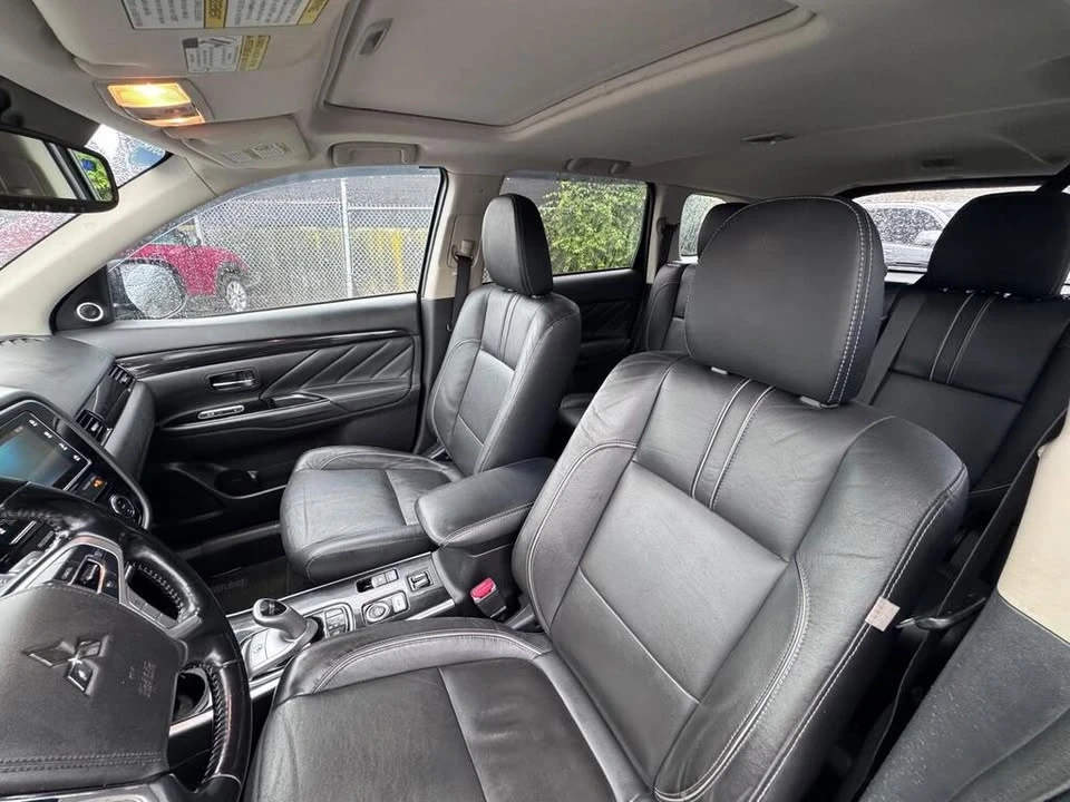 2018 Mitsubishi Outlander - Image 7 of 13