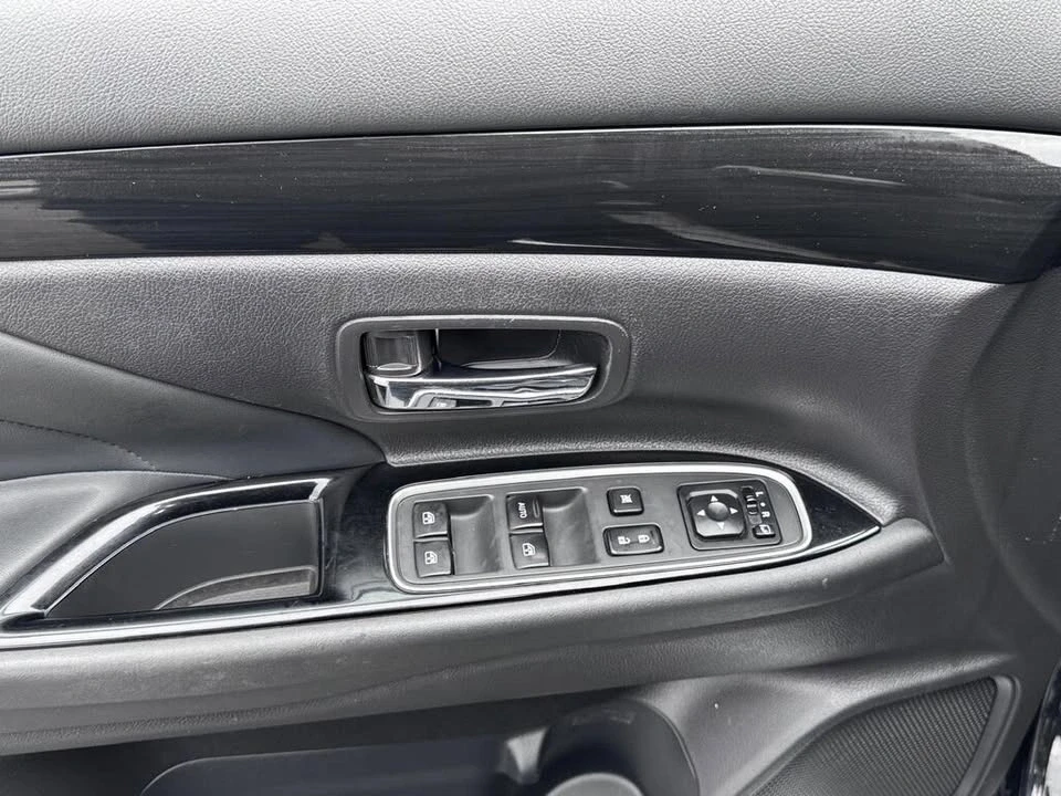 2018 Mitsubishi Outlander - Image 4 of 13