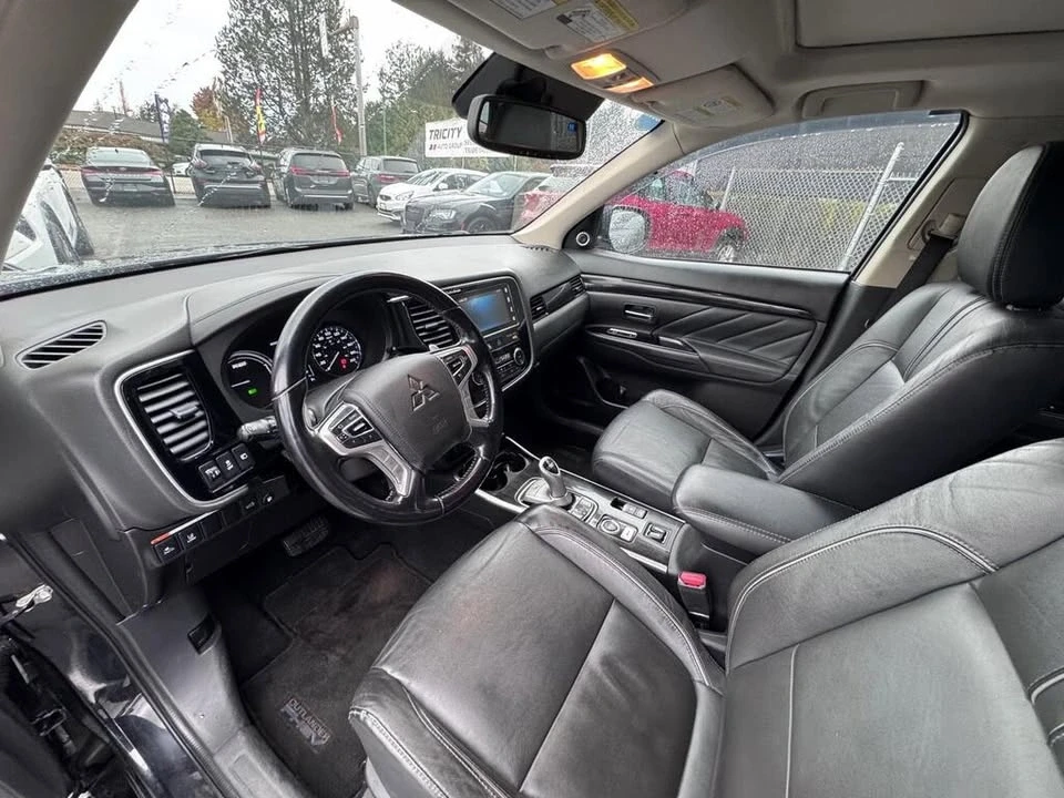 2018 Mitsubishi Outlander - Image 12 of 13