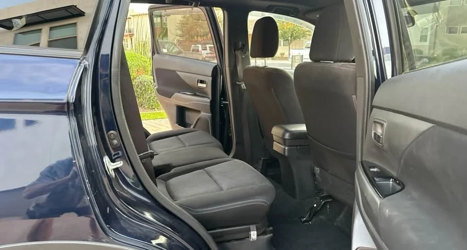 2018 Mitsubishi Outlander - Image 3 of 5