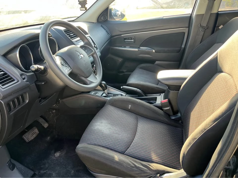 2018 Mitsubishi Outlander - Image 6 of 8