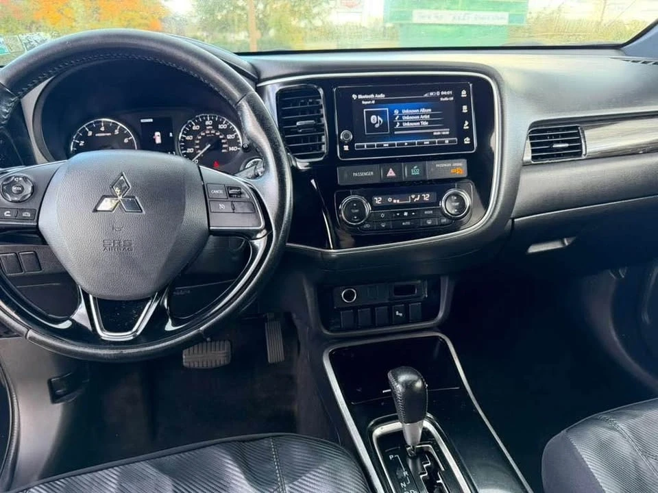 2018 Mitsubishi Outlander - Image 11 of 11