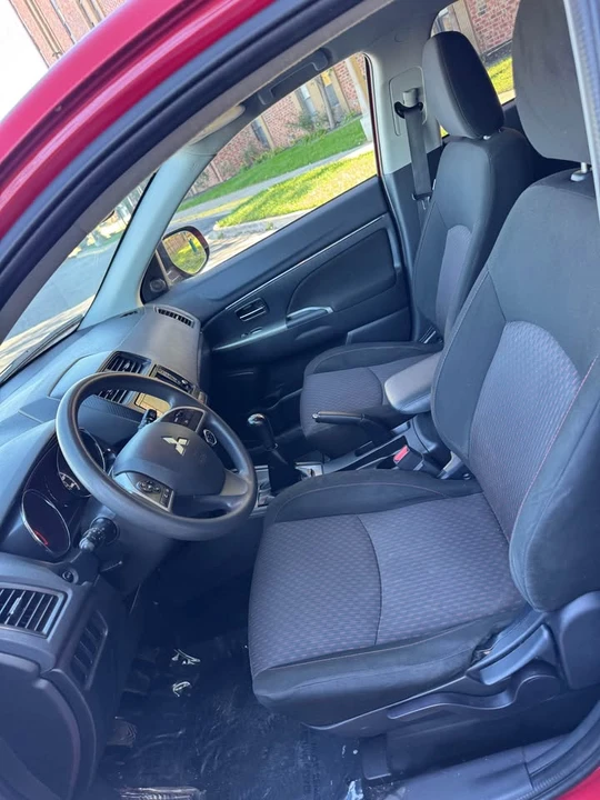 2018 Mitsubishi Outlander - Image 8 of 15