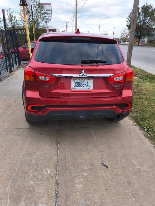 2018 Mitsubishi Outlander - Image 5 of 7