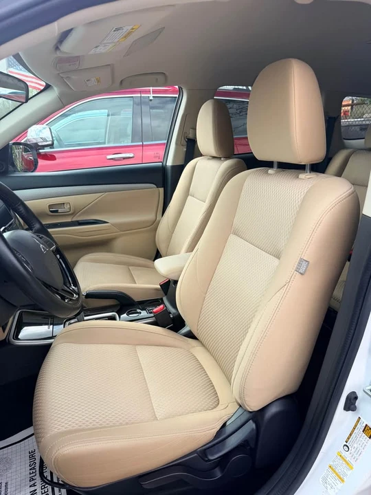 2018 Mitsubishi Outlander - Image 7 of 8