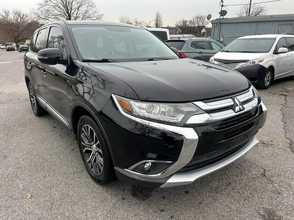 2018 Mitsubishi Outlander - Image 3 of 19