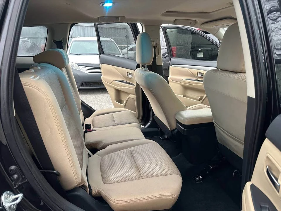2018 Mitsubishi Outlander - Image 13 of 19