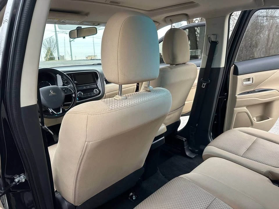 2018 Mitsubishi Outlander - Image 12 of 19