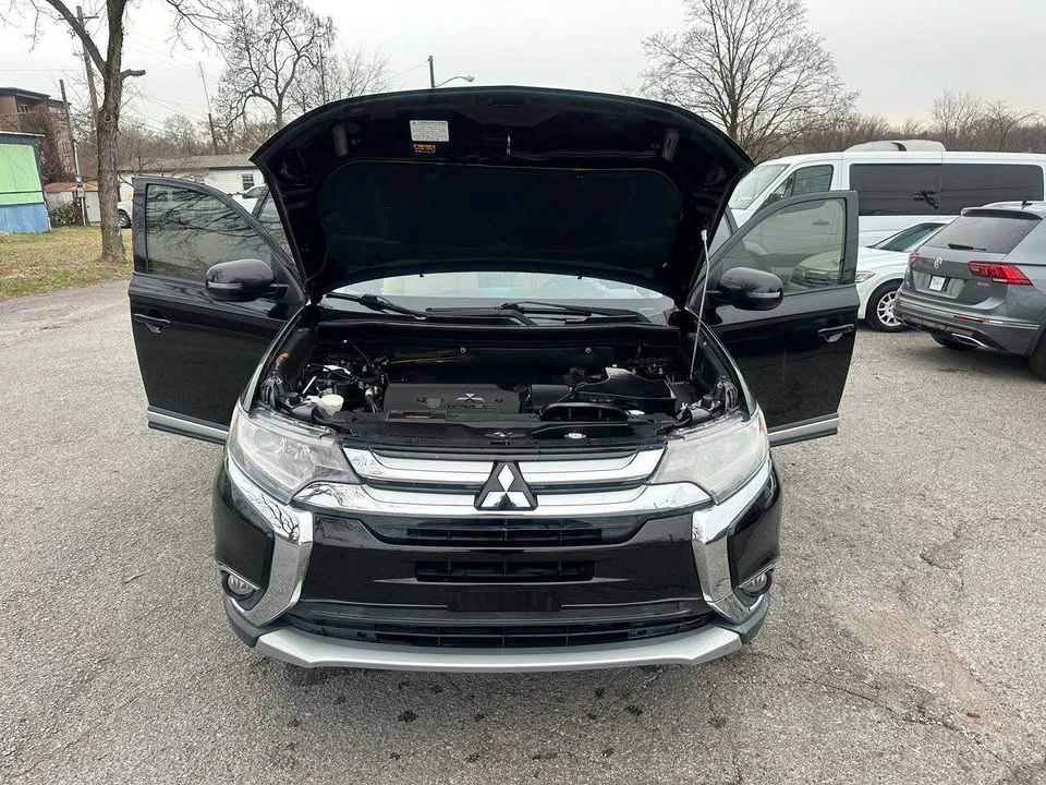 2018 Mitsubishi Outlander - Image 8 of 19
