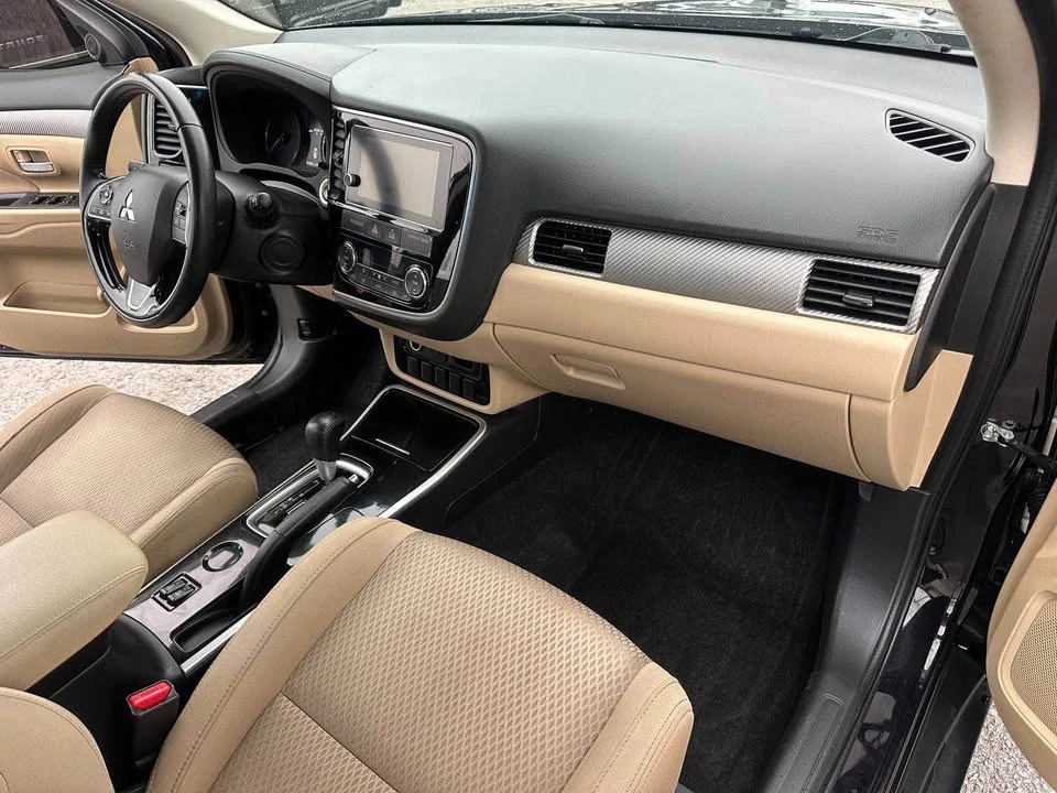 2018 Mitsubishi Outlander - Image 16 of 19