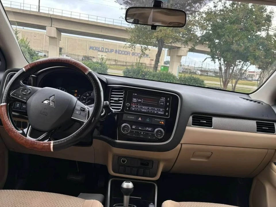 2018 Mitsubishi Outlander - Image 12 of 18