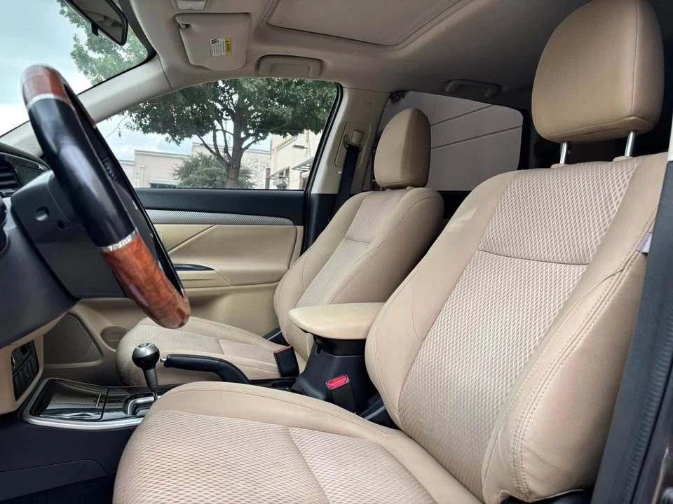 2018 Mitsubishi Outlander - Image 14 of 18