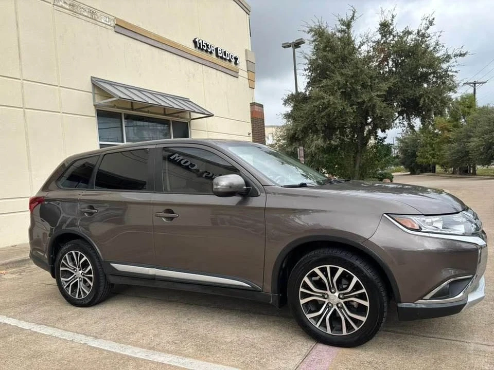 2018 Mitsubishi Outlander - Image 15 of 18