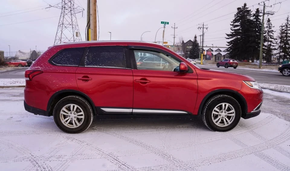 2018 Mitsubishi Outlander - Image 6 of 12