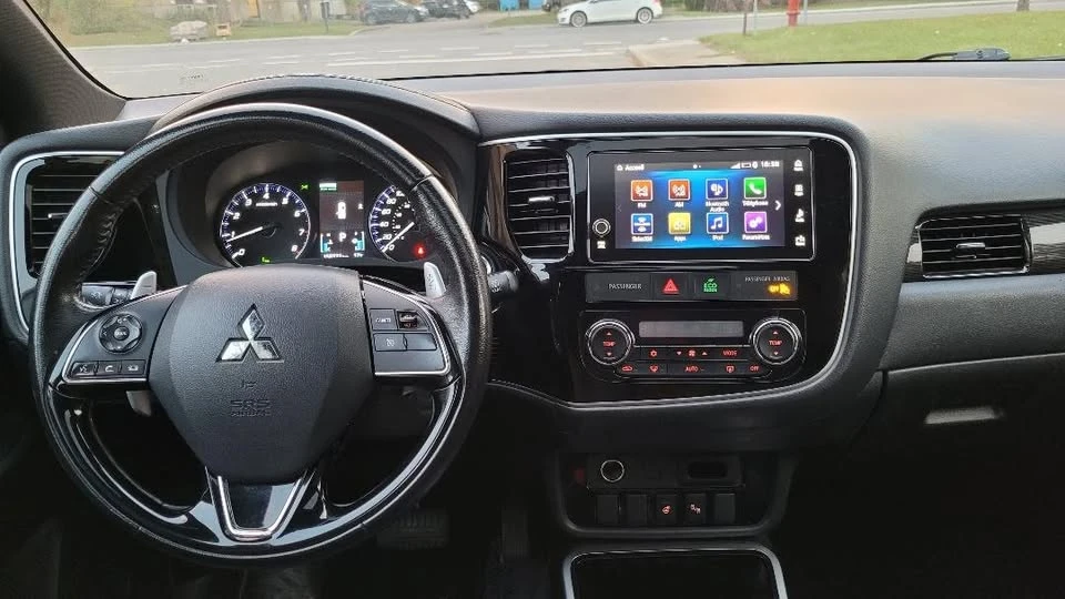 2018 Mitsubishi Outlander - Image 18 of 18