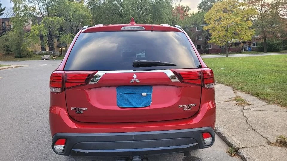 2018 Mitsubishi Outlander - Image 3 of 18