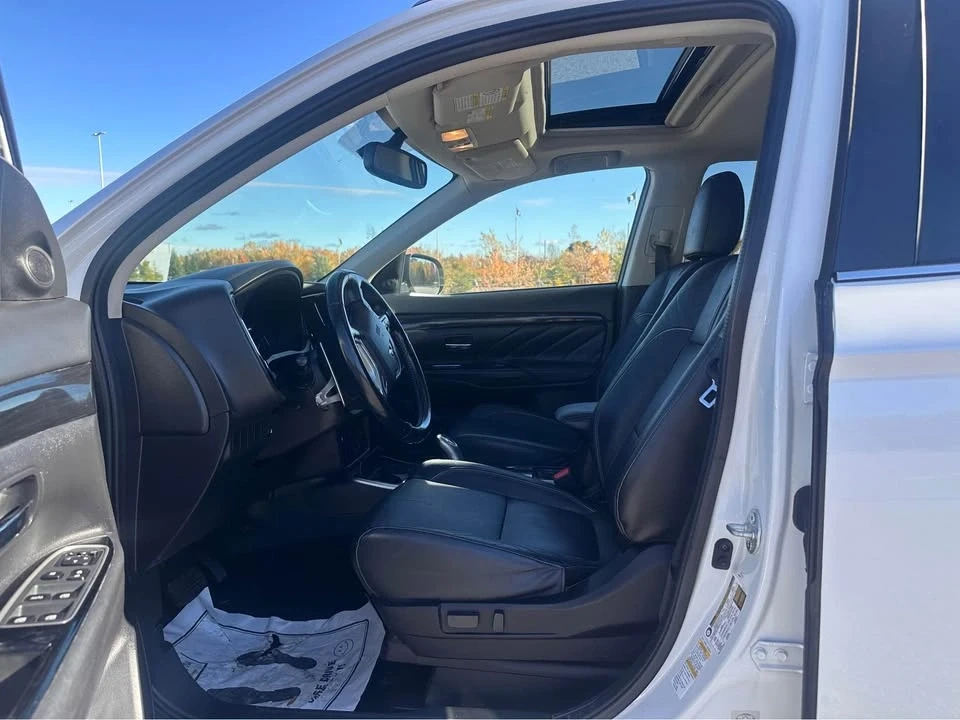 2018 Mitsubishi Outlander - Image 11 of 19