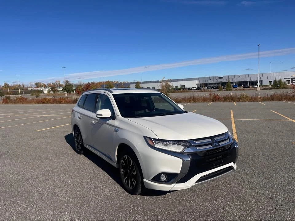 2018 Mitsubishi Outlander - Image 8 of 19