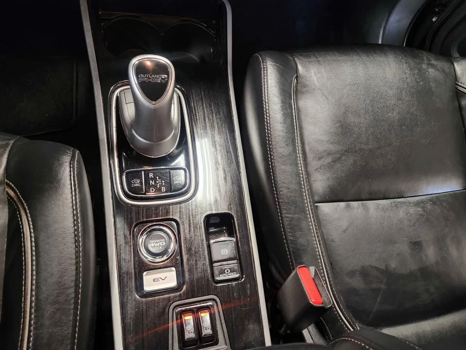 2018 Mitsubishi Outlander - Image 13 of 20