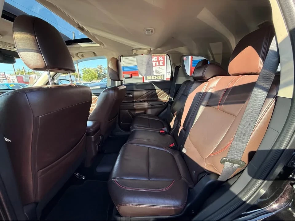 2018 Mitsubishi Outlander - Image 10 of 19