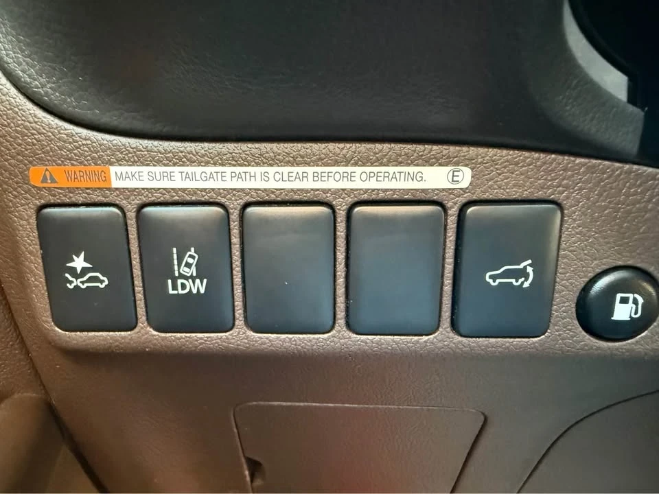 2018 Mitsubishi Outlander - Image 14 of 19