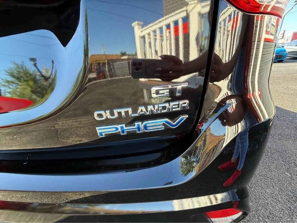 2018 Mitsubishi Outlander - Image 9 of 19