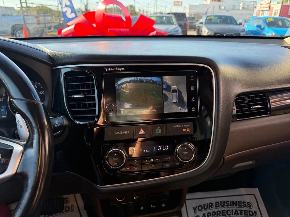 2018 Mitsubishi Outlander - Image 18 of 19