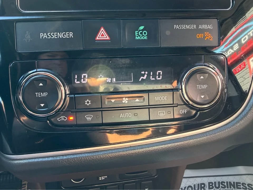 2018 Mitsubishi Outlander - Image 17 of 19