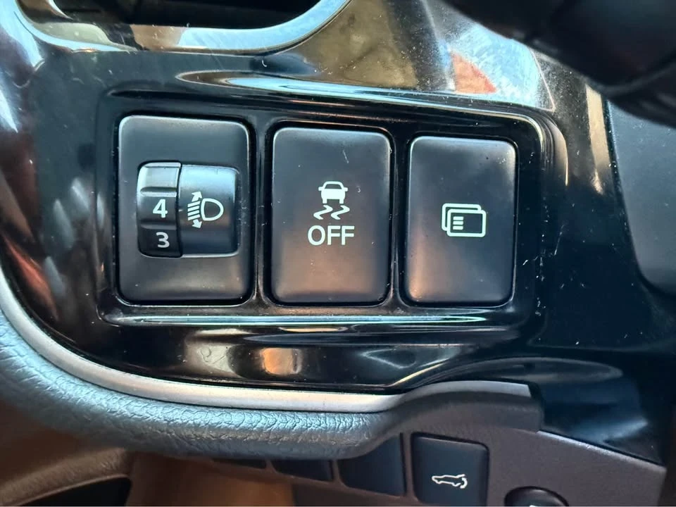 2018 Mitsubishi Outlander - Image 15 of 19