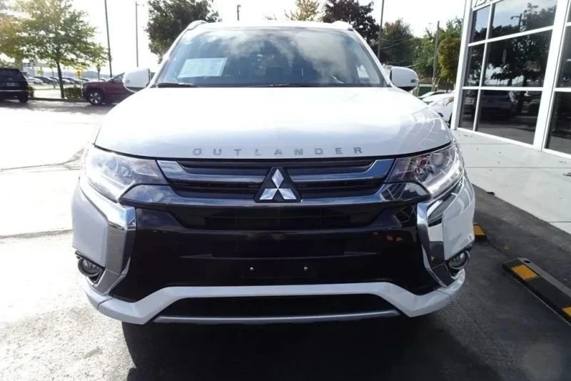 2018 Mitsubishi Outlander - Image 3 of 15