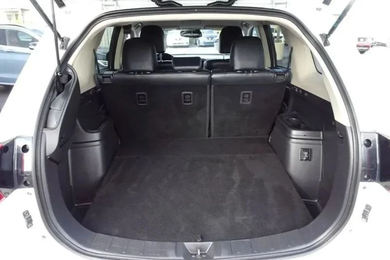 2018 Mitsubishi Outlander - Image 14 of 15