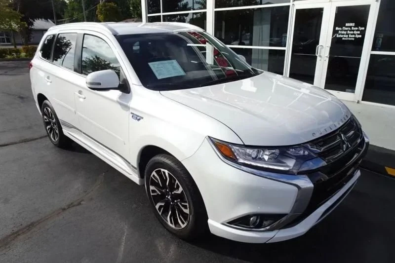 2018 Mitsubishi Outlander - Image 9 of 15