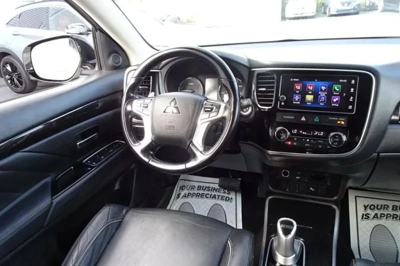 2018 Mitsubishi Outlander - Image 13 of 15