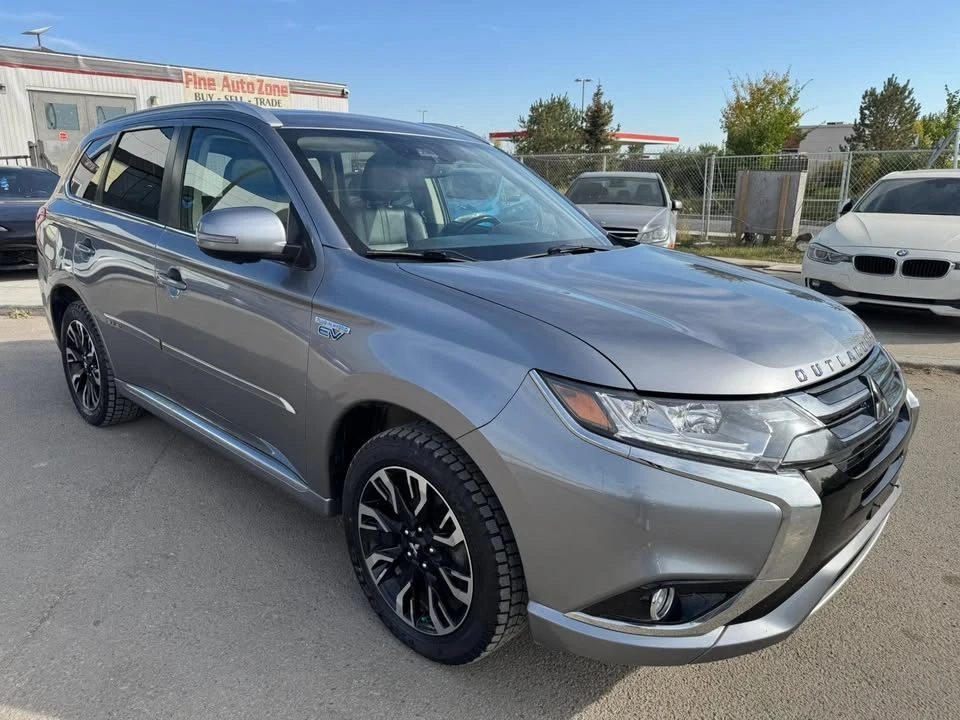 2018 Mitsubishi Outlander - Image 3 of 16