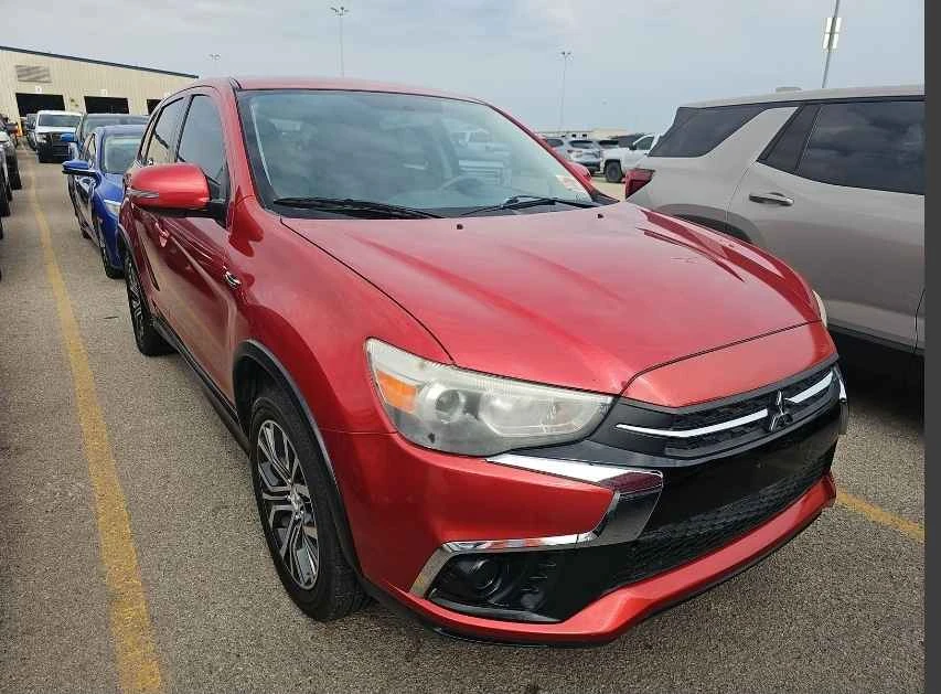 2018 Mitsubishi Outlander - Image 5 of 12