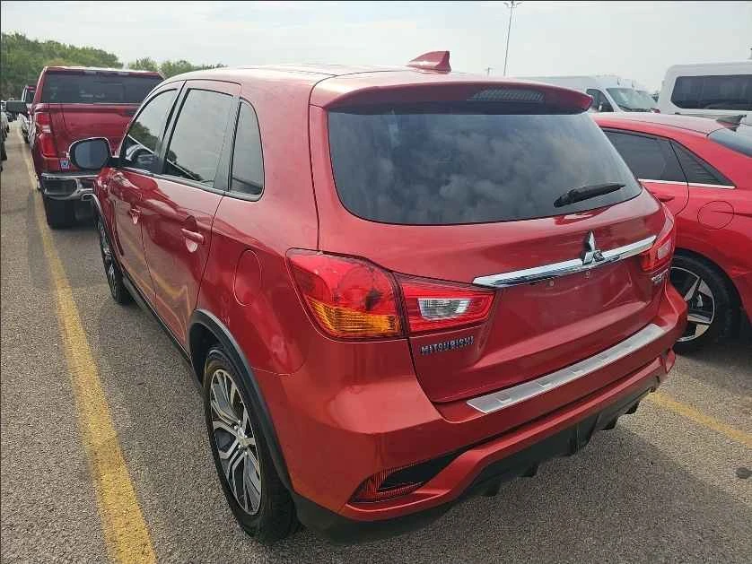 2018 Mitsubishi Outlander - Image 3 of 12
