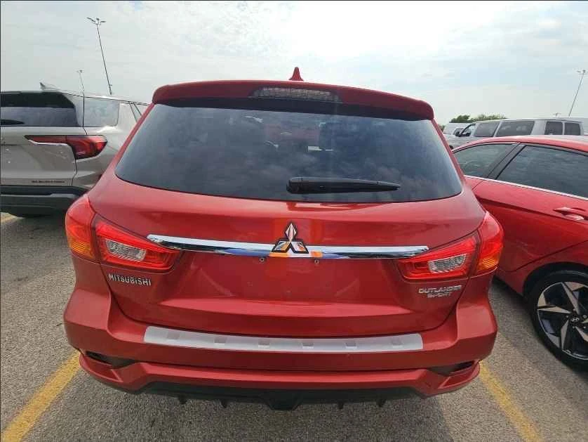 2018 Mitsubishi Outlander - Image 12 of 12