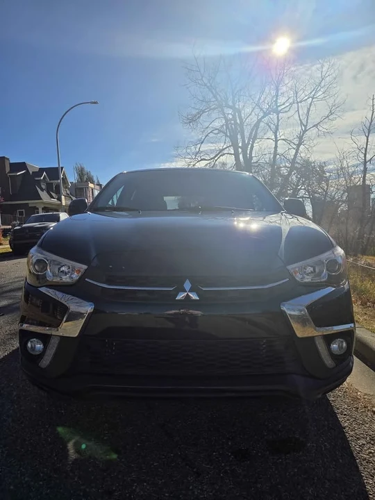 2018 Mitsubishi Outlander - Image 2 of 14