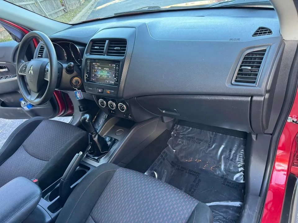 2018 Mitsubishi Outlander - Image 11 of 15