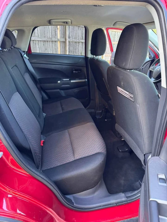 2018 Mitsubishi Outlander - Image 8 of 15